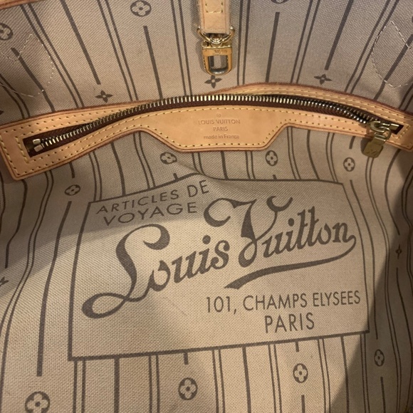 Louis Vuitton tote bag - Picture 4 of 9